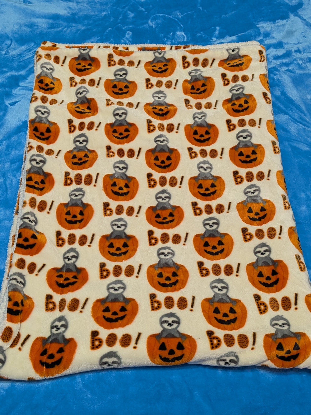 Halloween Sloth & Pumpkin Fleece Blanket - Cozy Chaos in Soft Form 🎃🦥